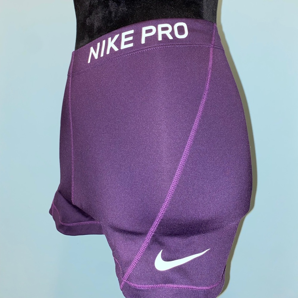 Nike compression shorts Good condition sz M
